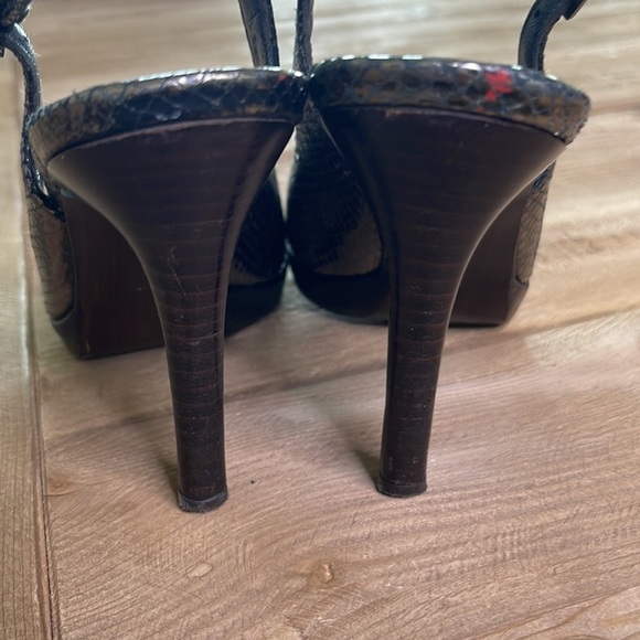 Stuart Weitzman Pewter colored peep toe heels. Size 5 - Picture 6 of 8